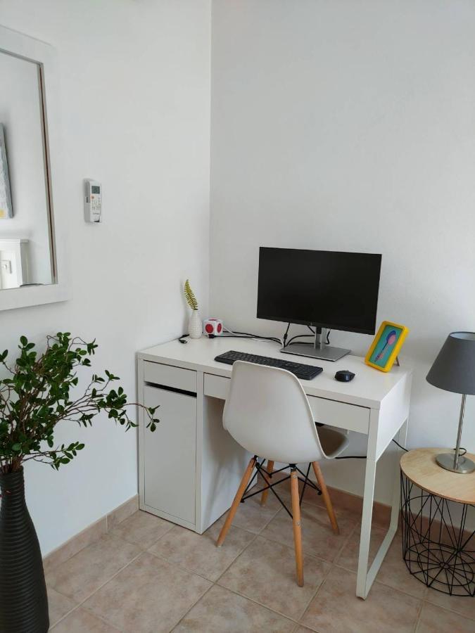 Pafia Modern Apartment Paphos Bagian luar foto